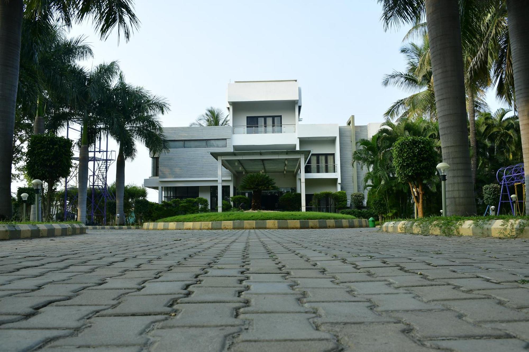 Nijaguna Resorts Chamrajnagar Экстерьер фото