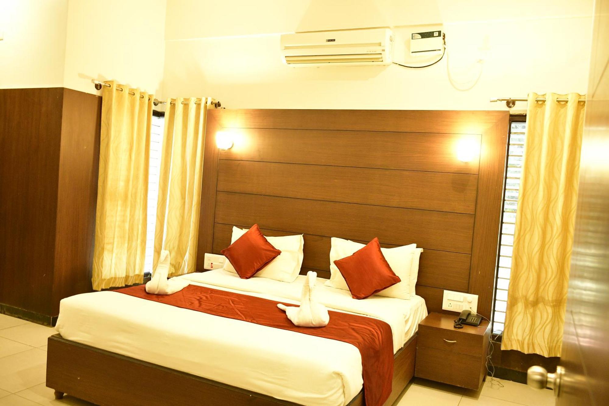 Nijaguna Resorts Chamrajnagar Экстерьер фото